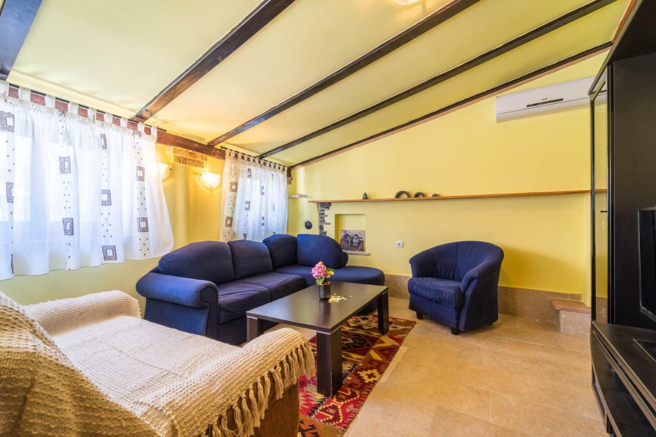 Holiday Home Carla And Dajana Veliki Vareški 외부 사진