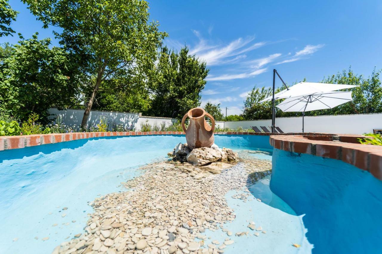 Holiday Home Carla And Dajana Veliki Vareški 외부 사진